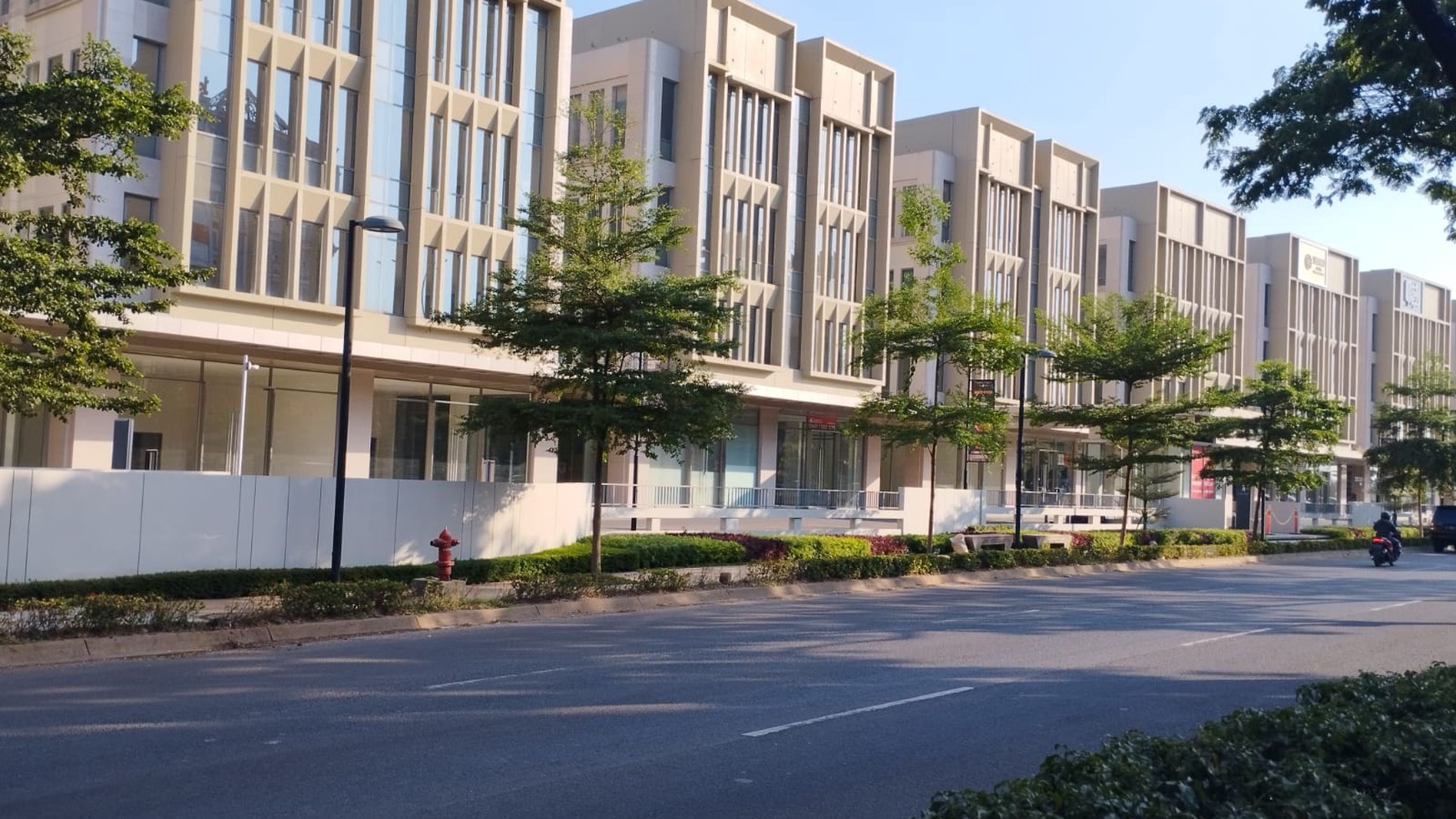 north point nava park bsd city serpong tangerang selatan banten, disewa ruko bisa gandeng, murah strategis, ada lif, siap huni