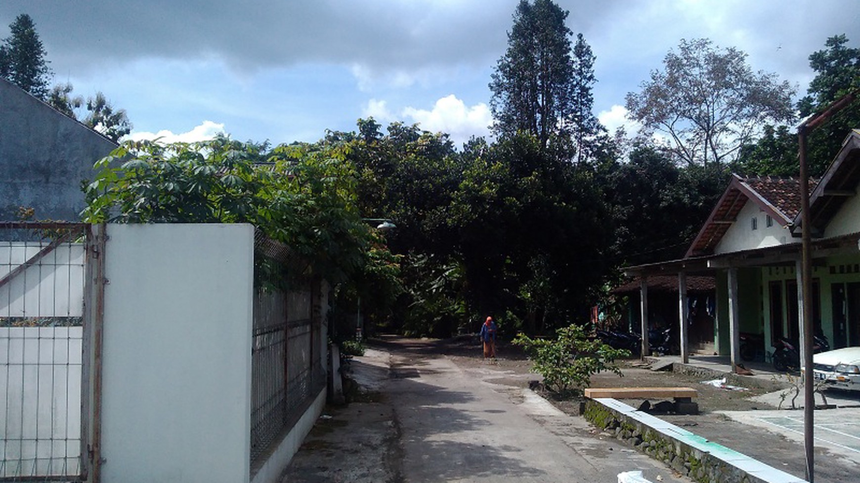 Tanah Luas Bonus Rumah Bagus Diatasnya, Corongan, Maguwoharjo