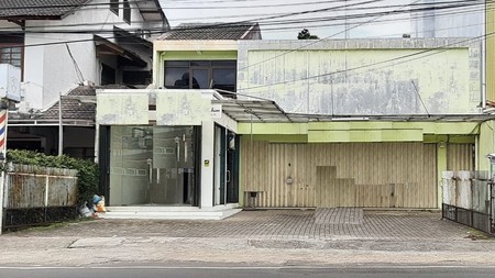 Ruko cocok untuk usaha lokasi strategis di Veteran.