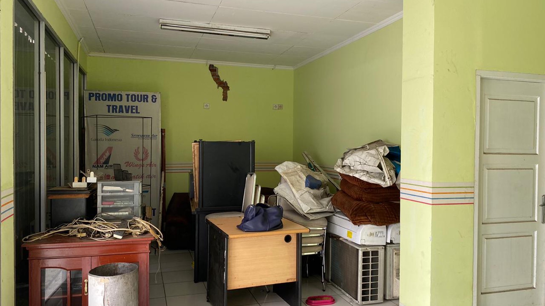 Ruko cocok untuk usaha lokasi strategis di Veteran.