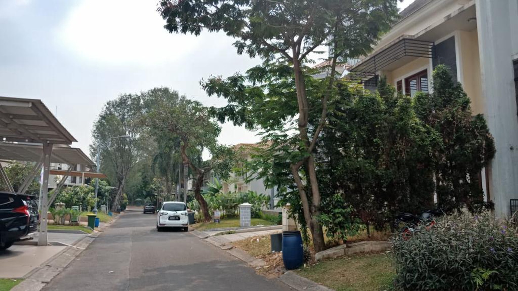 Jual rumah hunian di Taman Beverly Golf Lippo Karawaci Tangerang