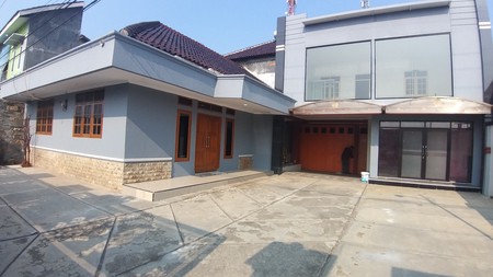 Rumah 2 lantai  bisa untuk Usaha , 500 m dari Gerbang tol Kertajati