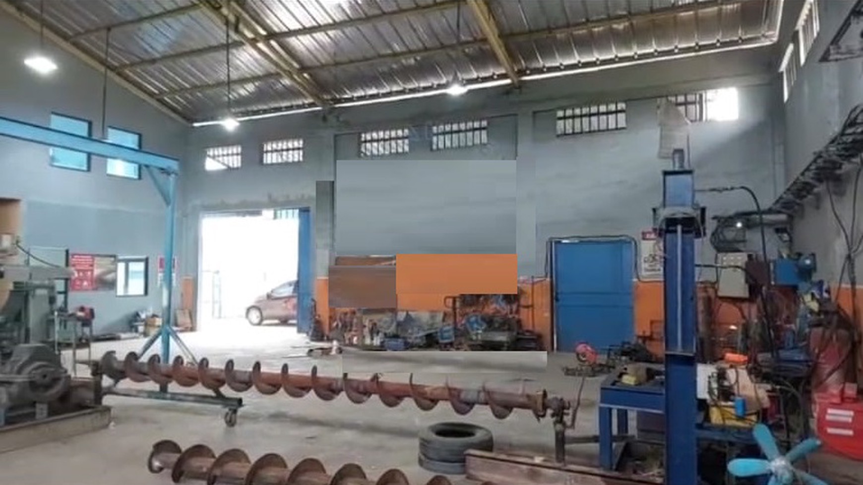 Dijual ex Workshop di Kawasan Legok, Tangerang dengan Harga Menarik