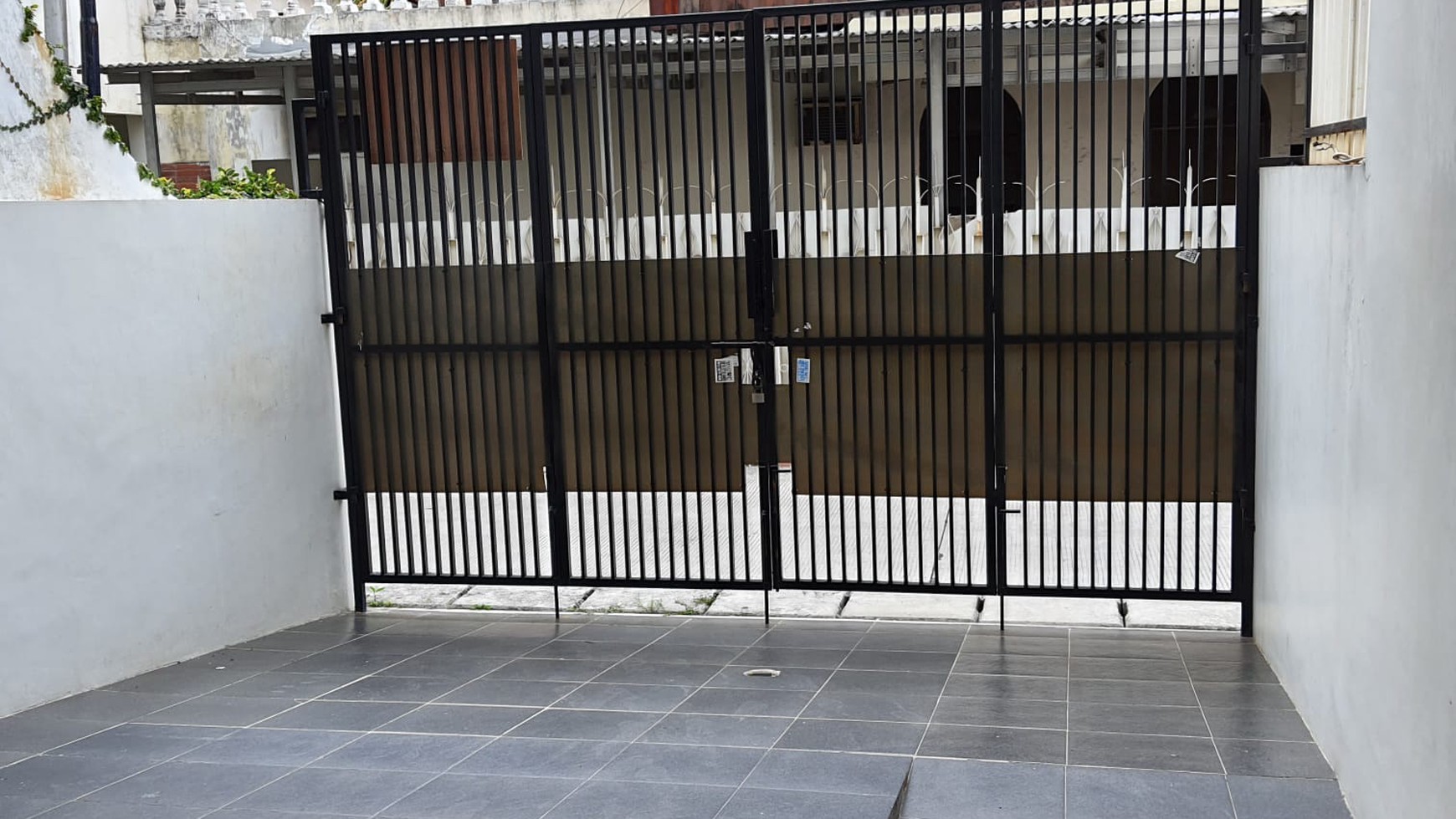 Dijual Rumah 3 lantai di Jl. Mangga 10, Green ville, Duri Kepa, Jakarta Barat