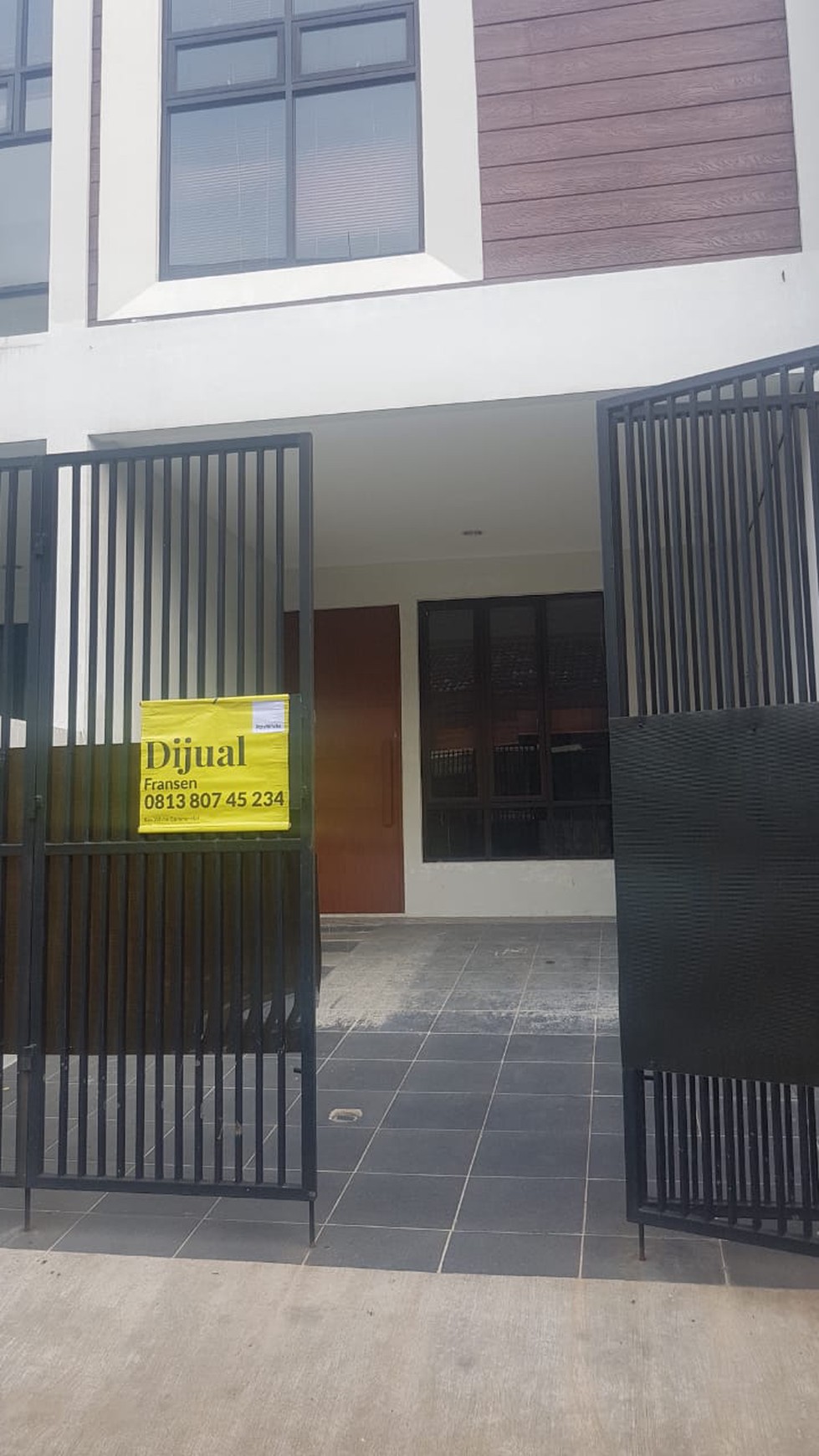 Dijual Rumah 3 lantai di Jl. Mangga 10, Green ville, Duri Kepa, Jakarta Barat