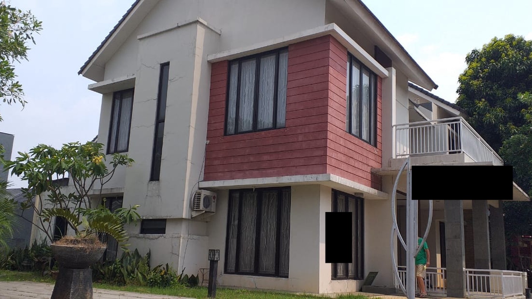 Rumah siap huni,lokasi oke  di Graha Bintaro. 