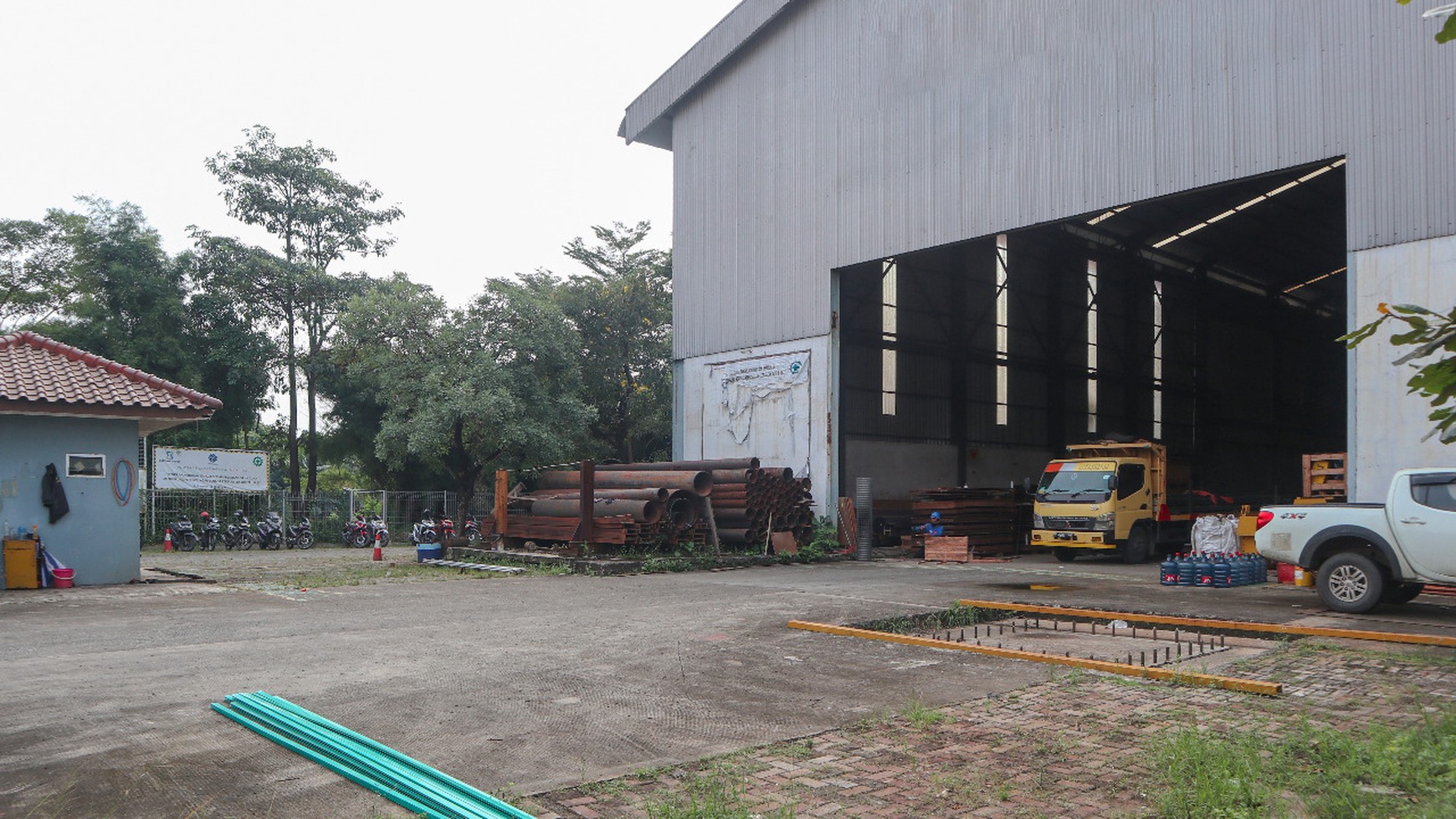 Dijual gudang dan workshop di Pangkalan II, Raya Narogong, Bekasi