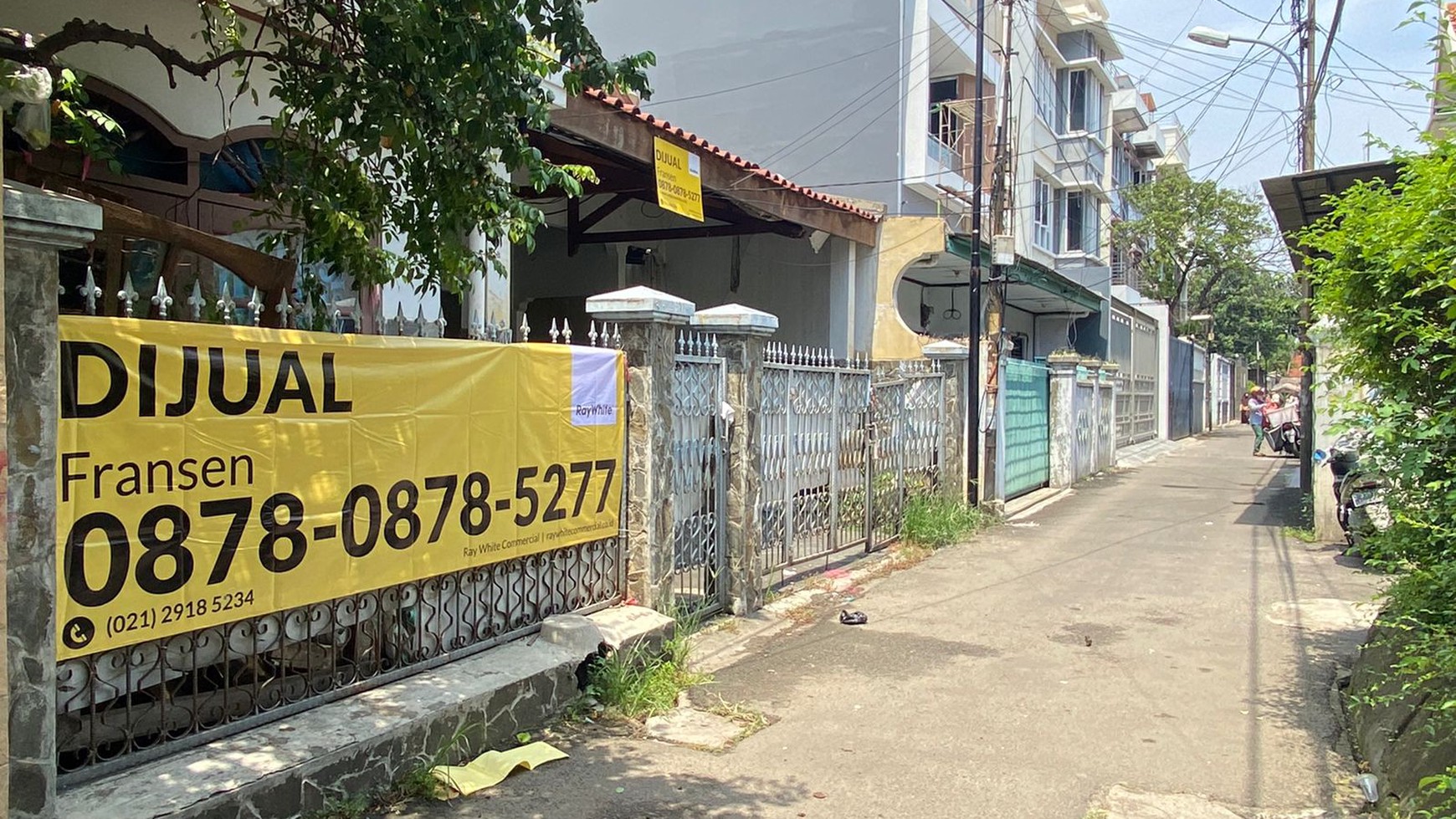 Dijual Rumah 1,5 Lantai di Jl. Semeru Gg. II, Grogol, Jakarta Barat