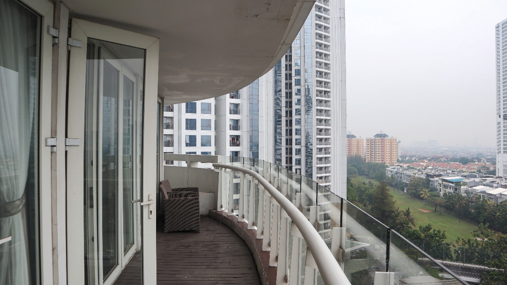 Dijual Apartment 3 bedroom di Royale Springhill , Kemayoran, Jakarta Pusat