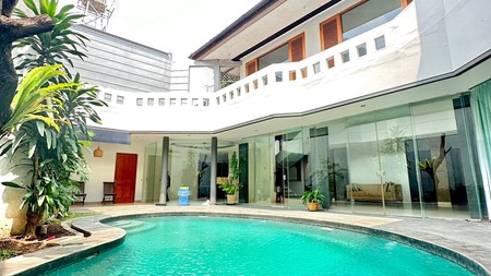 Beautiful House at Kebayoran Baru Area suitable for Embassy or Ministry