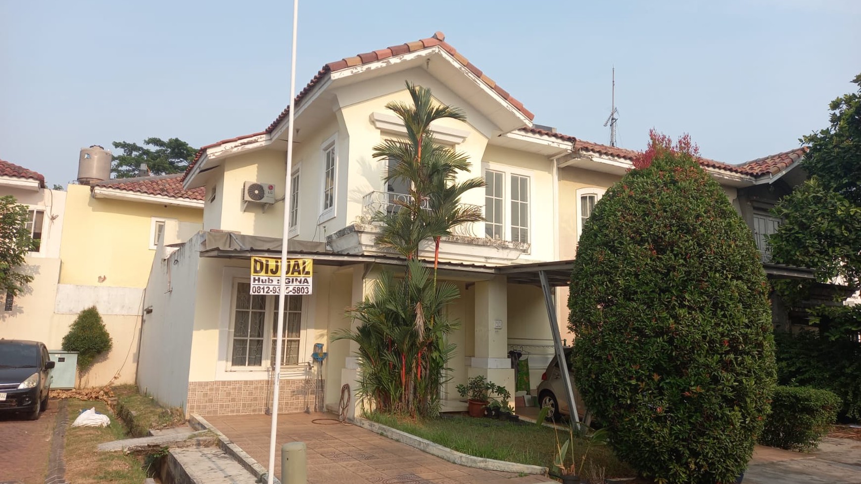 Dijual rumah 2 lantai posisi hoek dan sudah renovasi di Taman Imam Bonjol,Lippo Karawaci