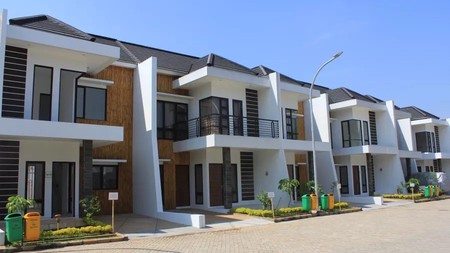 Dijual Rumah dalam Cluster di Royalwood Park, Jatisari