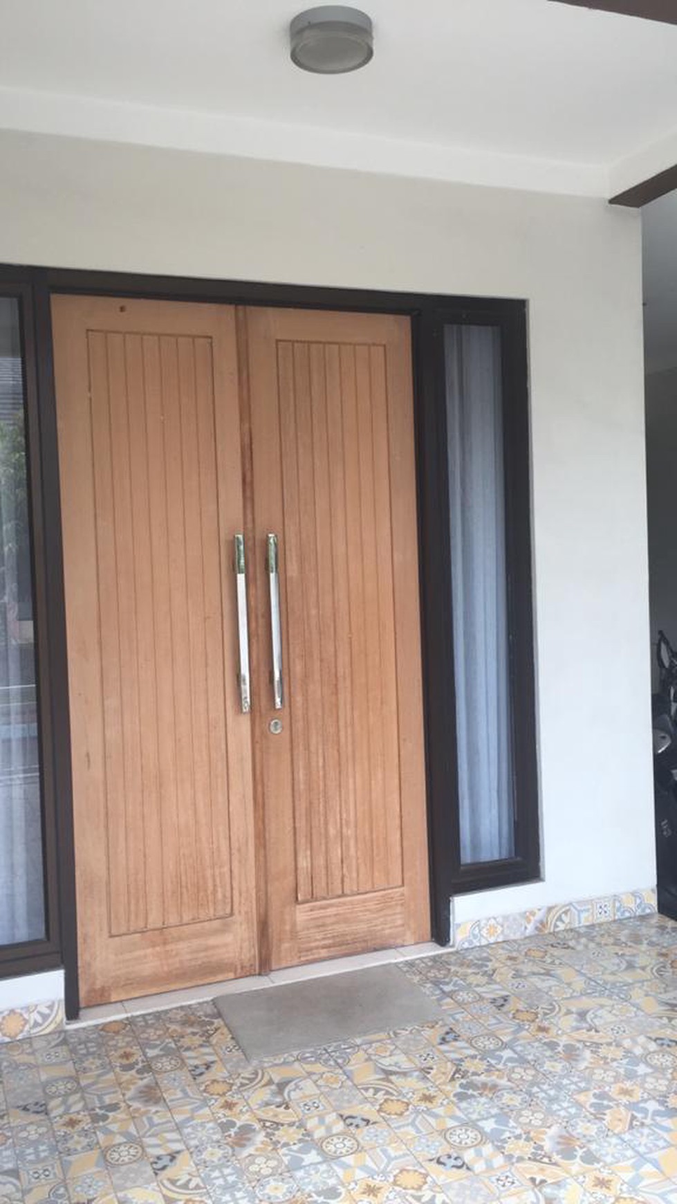 Dijual Rumah Hook di Melia Garden Graha Raya Bintaro