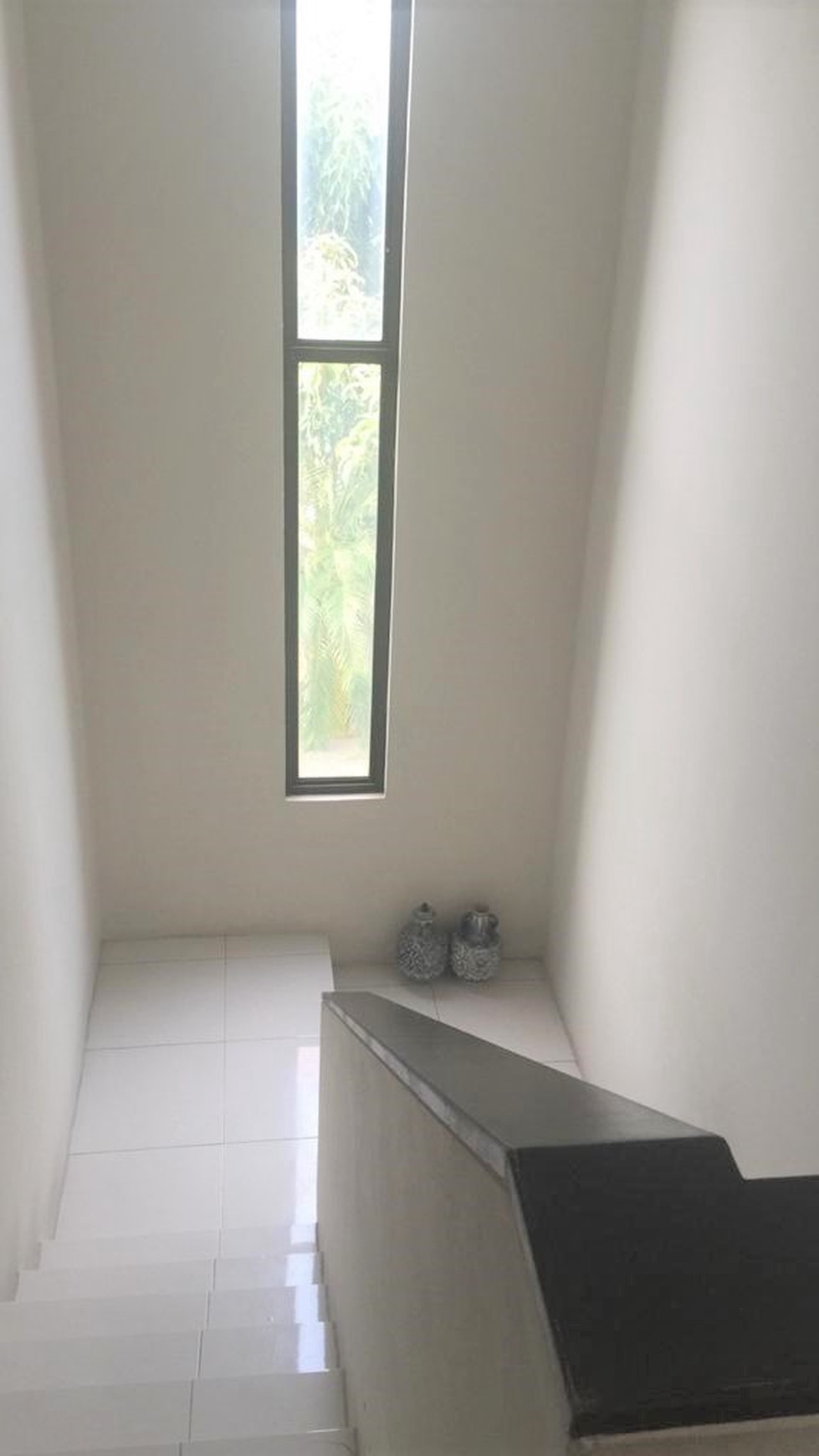 Dijual Rumah Hook di Melia Garden Graha Raya Bintaro