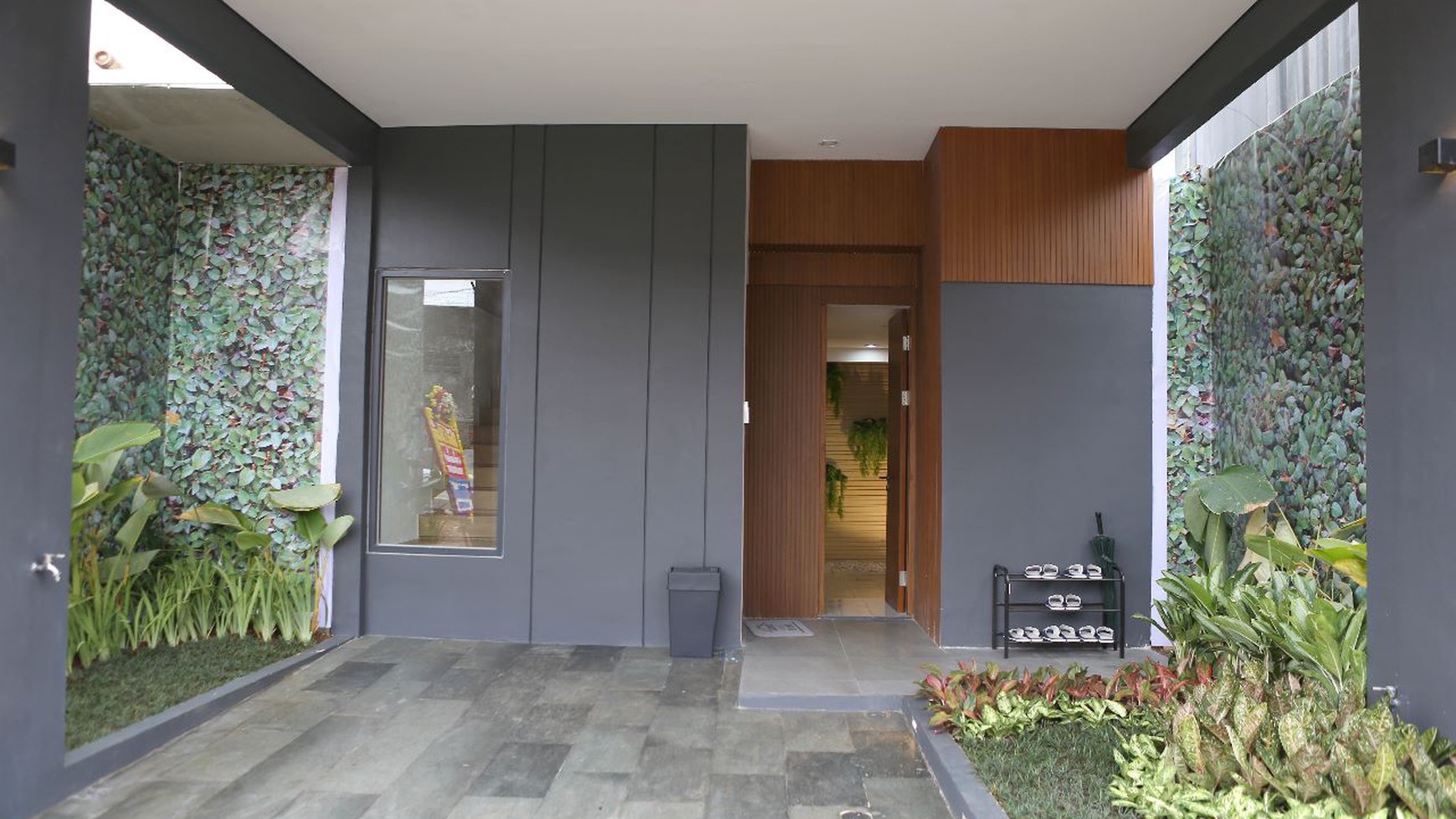 Rumah Baru dengan Design Minimalis Modern dan Strategis @Permata Hijau Mansion