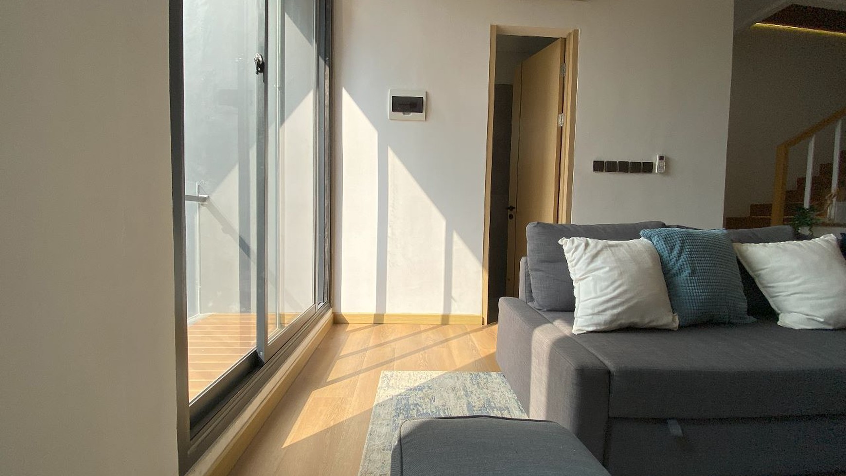Rumah Baru dengan Design Minimalis Modern dan Strategis @Permata Hijau Mansion