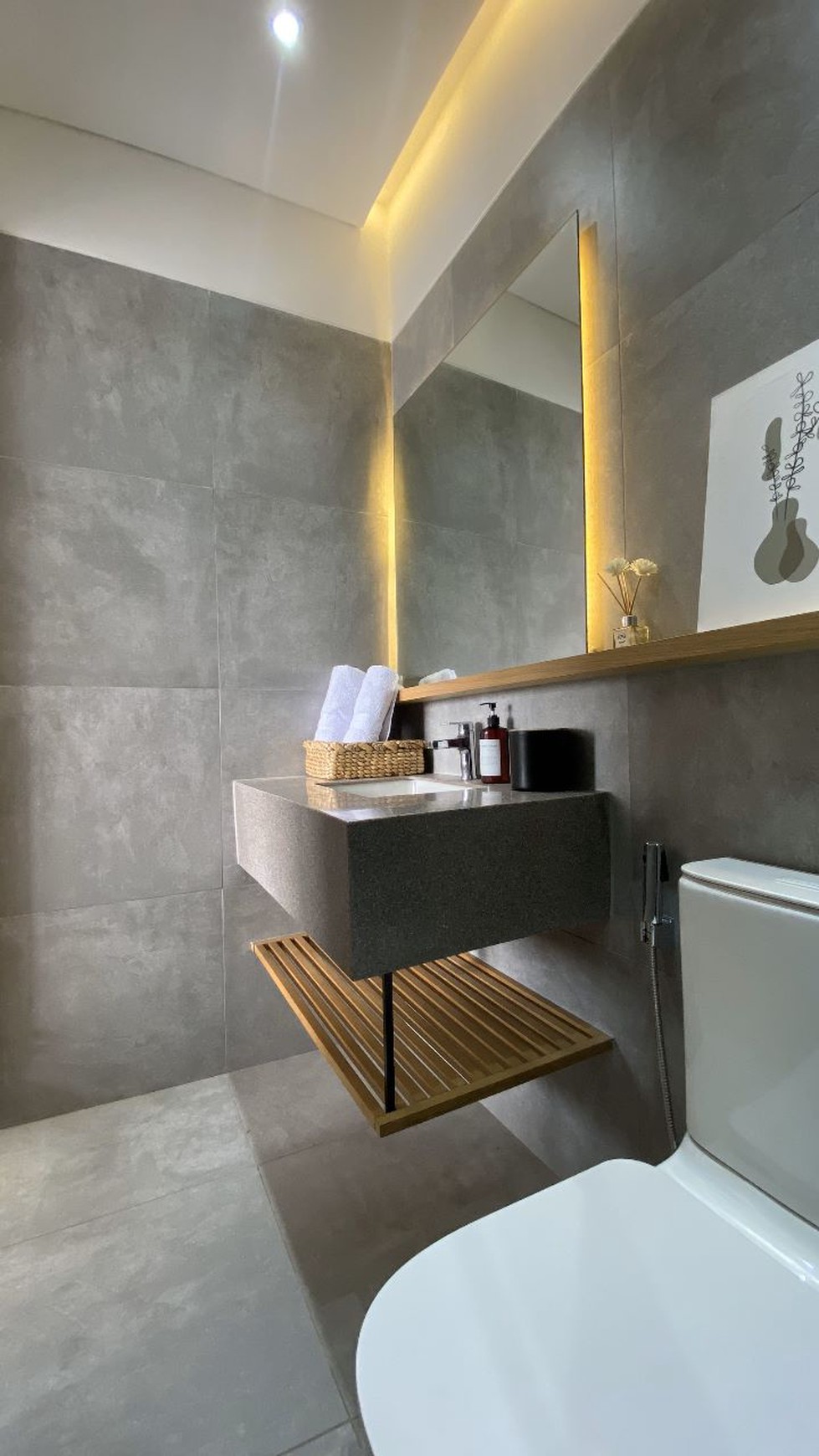 Rumah Baru dengan Design Minimalis Modern dan Strategis @Permata Hijau Mansion
