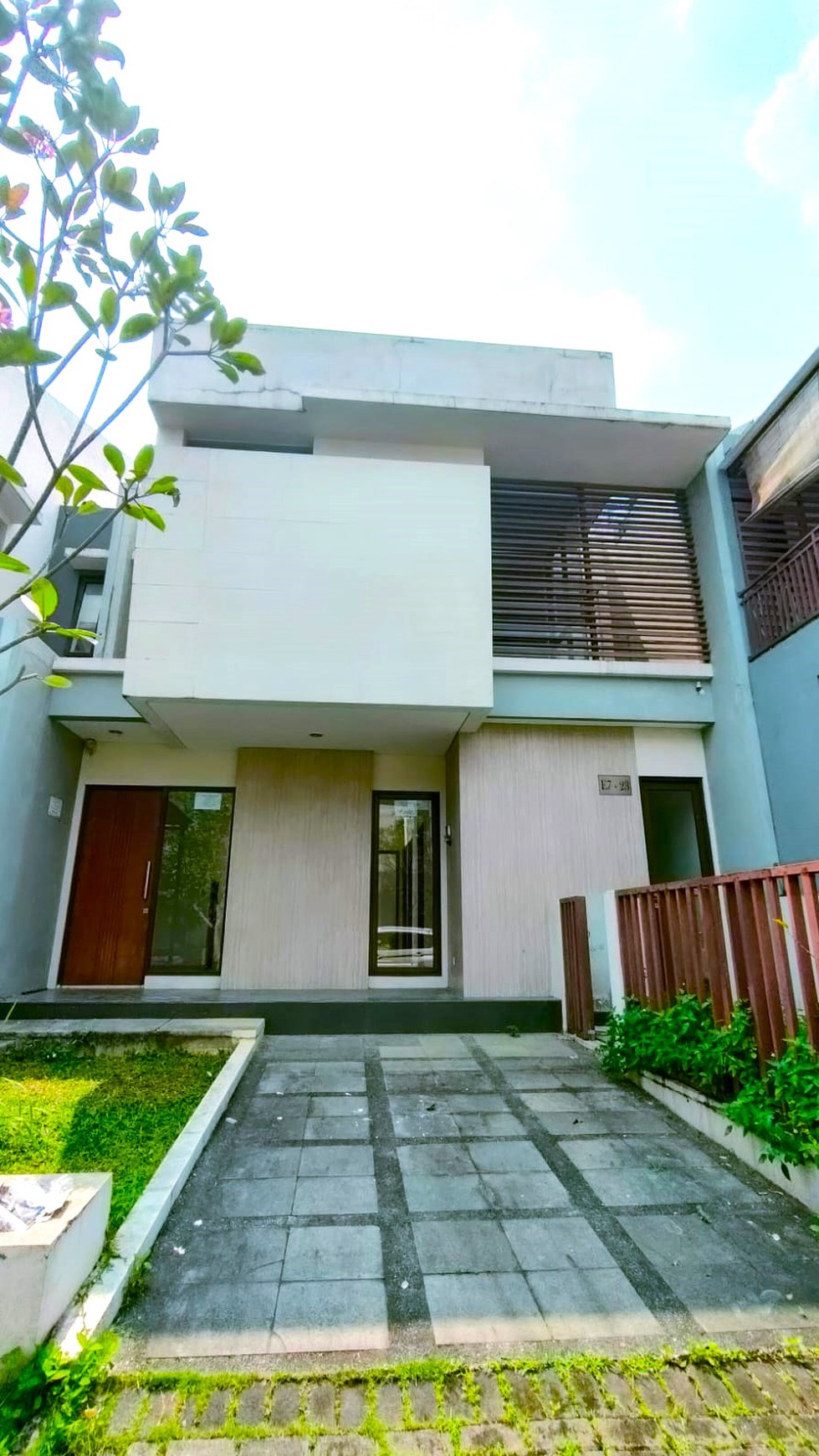 Dijual Rumah Siap Huni di Cluster Prestigia, The Eminent BSD City