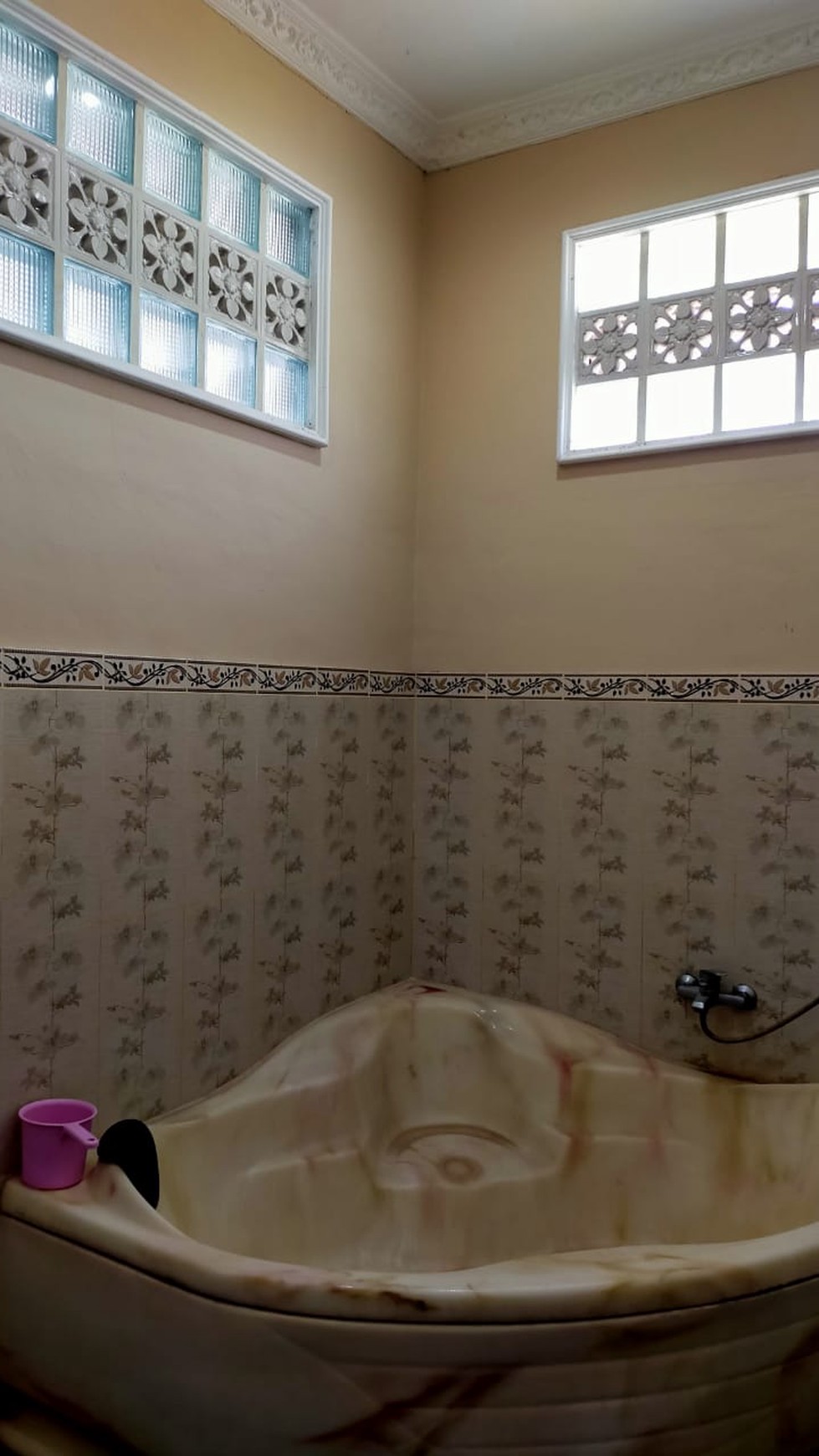 Rumah Klasik dengan aksen Jawa di Godean Yogyakarta