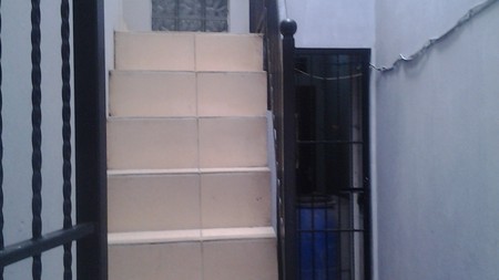 RUMAH KOSAN 8 KAMAR + USAHA LAUNDRY, SAMPING PVJ