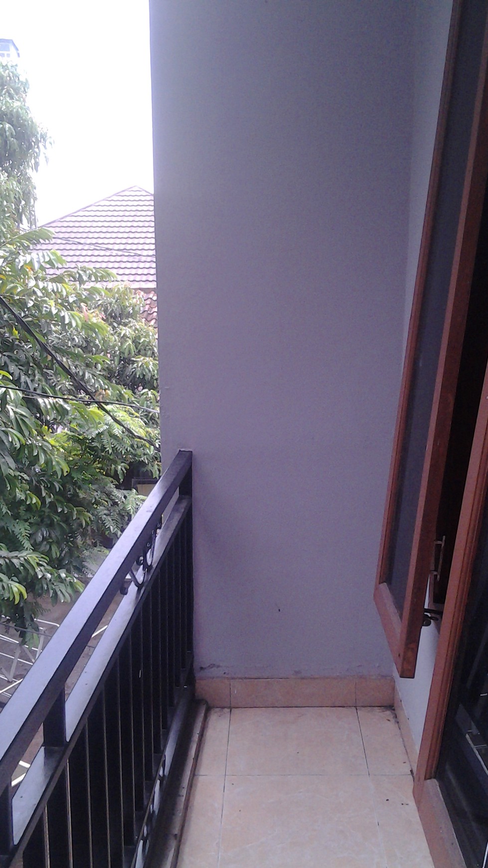 RUMAH KOSAN 8 KAMAR + USAHA LAUNDRY, SAMPING PVJ