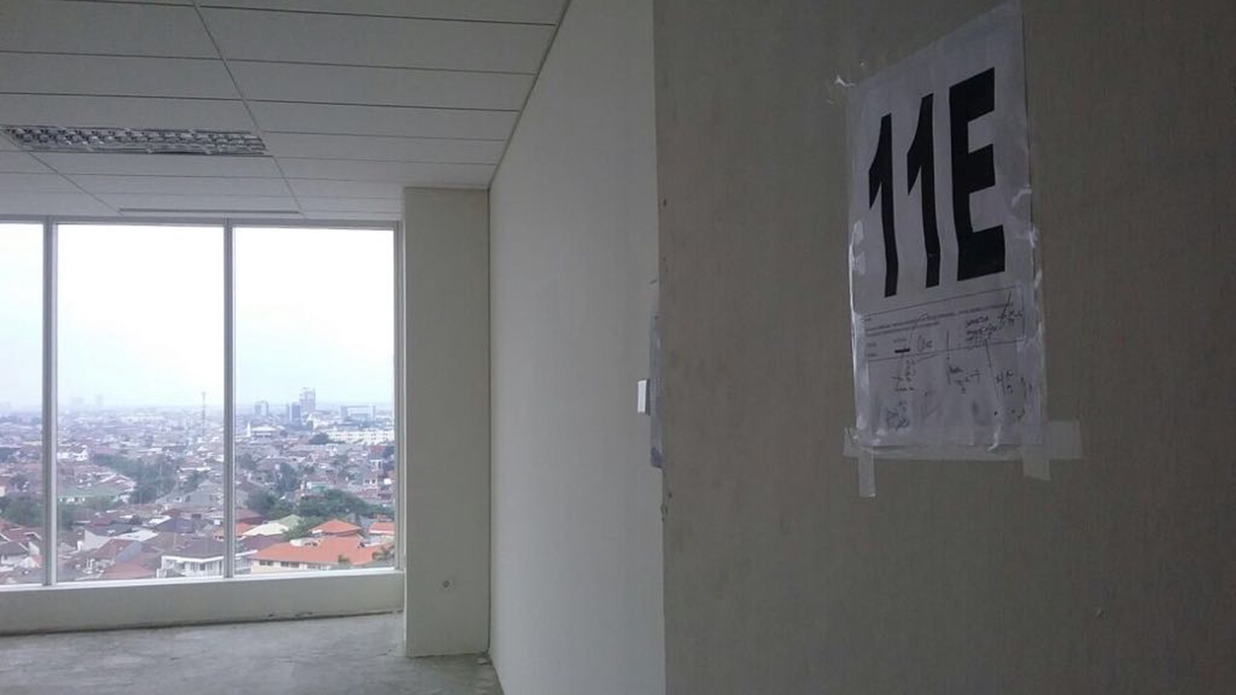 Turun Harga. Office Space di Wisma AKR Kebon Jeruk Jak Bar