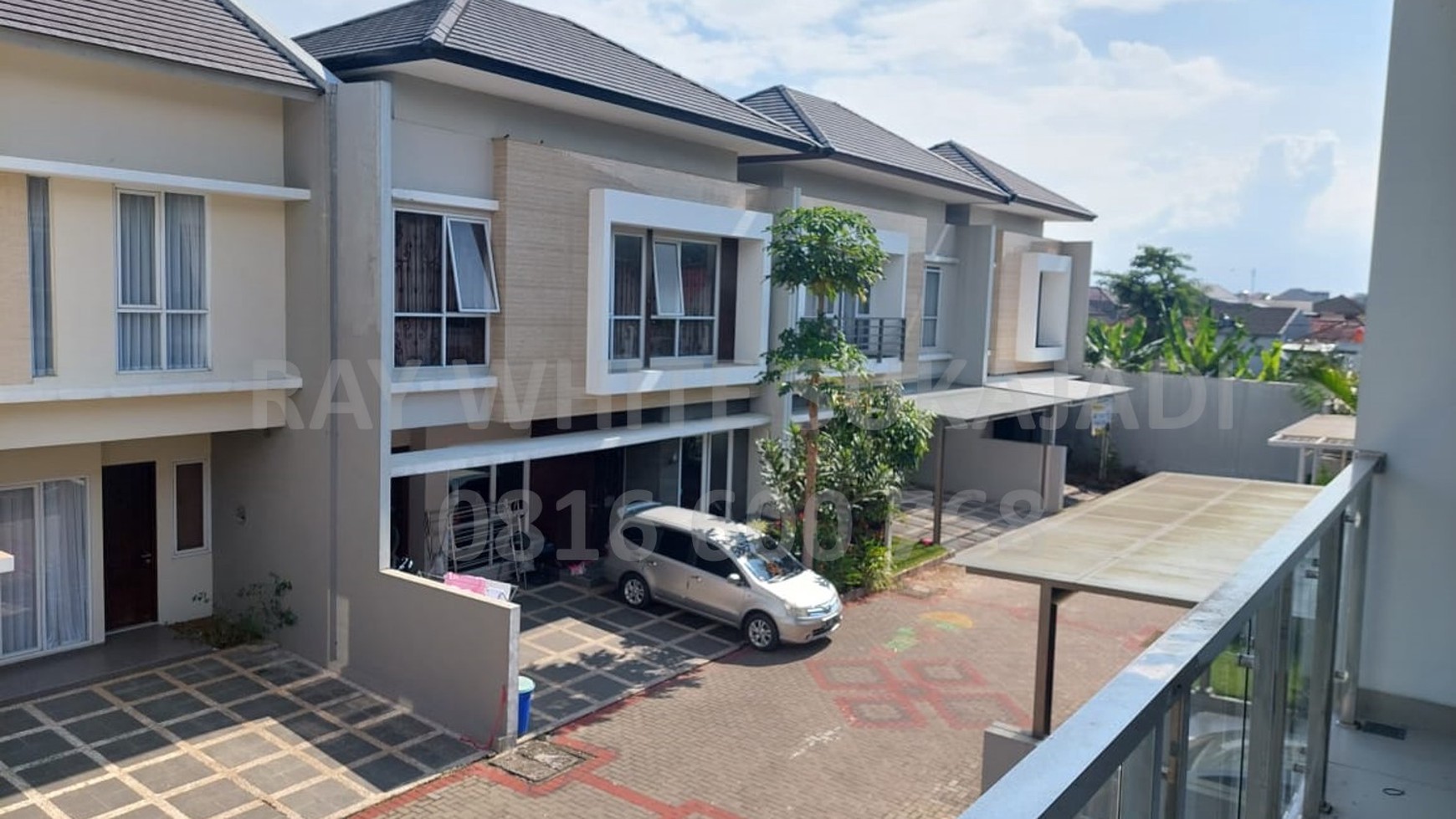 HOT HOT HOT! Dijual Rumah Cantik Minimalis Sayap Setraduta Siap Huni Bangunan Baru