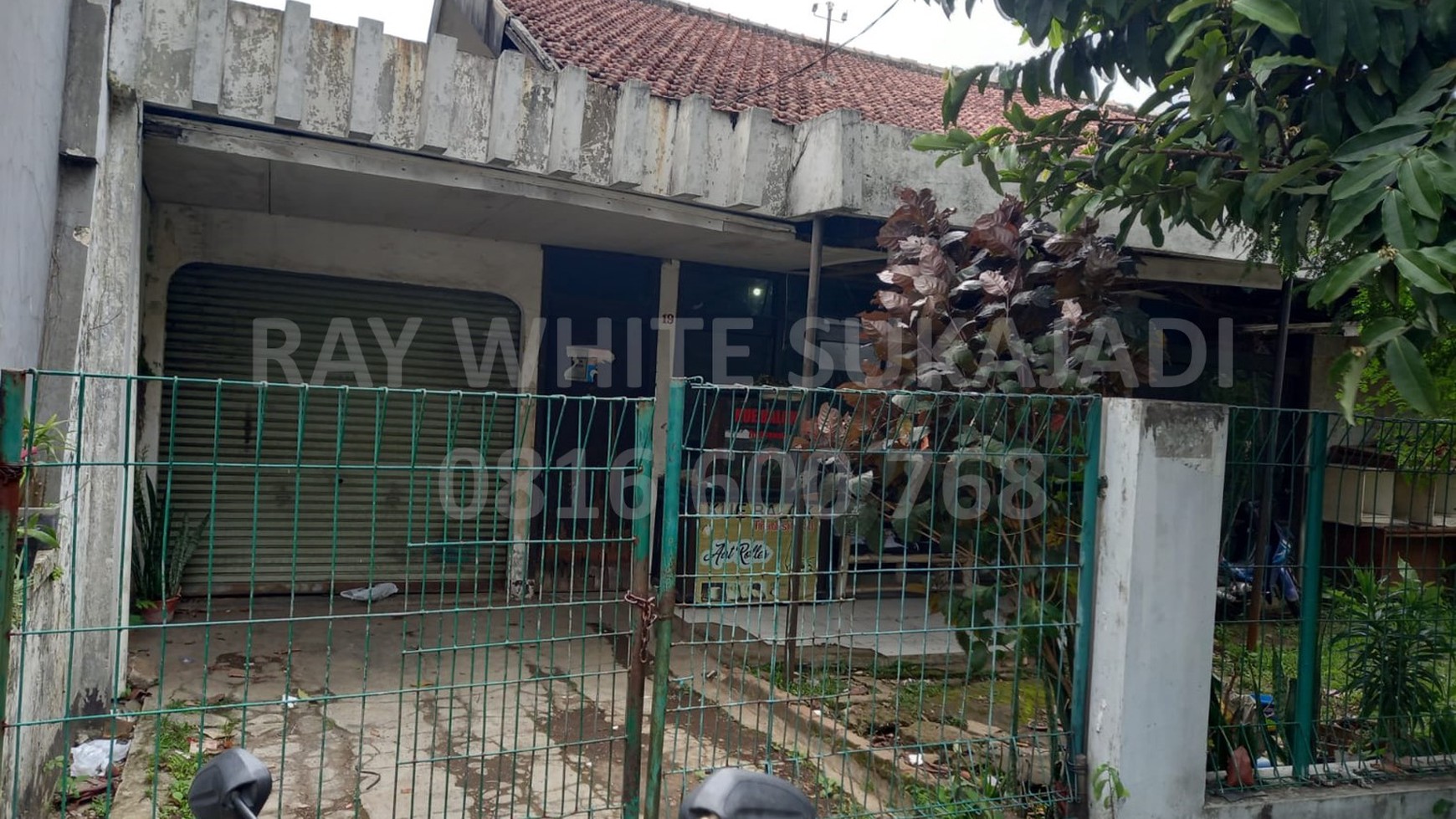 Dijual Rumah Hitung Tanah di Salendro Utara