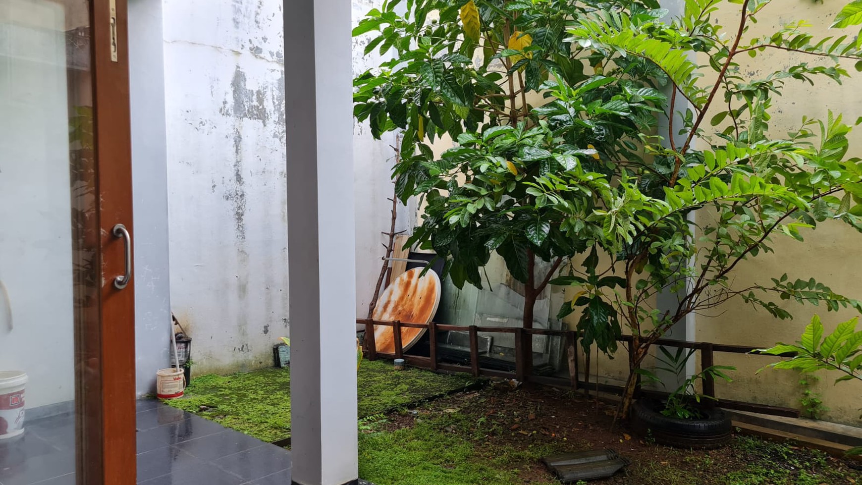 RUMAH DIJUAL JALAN MAMPANG PRAPATAN JAKARTA SELATAN