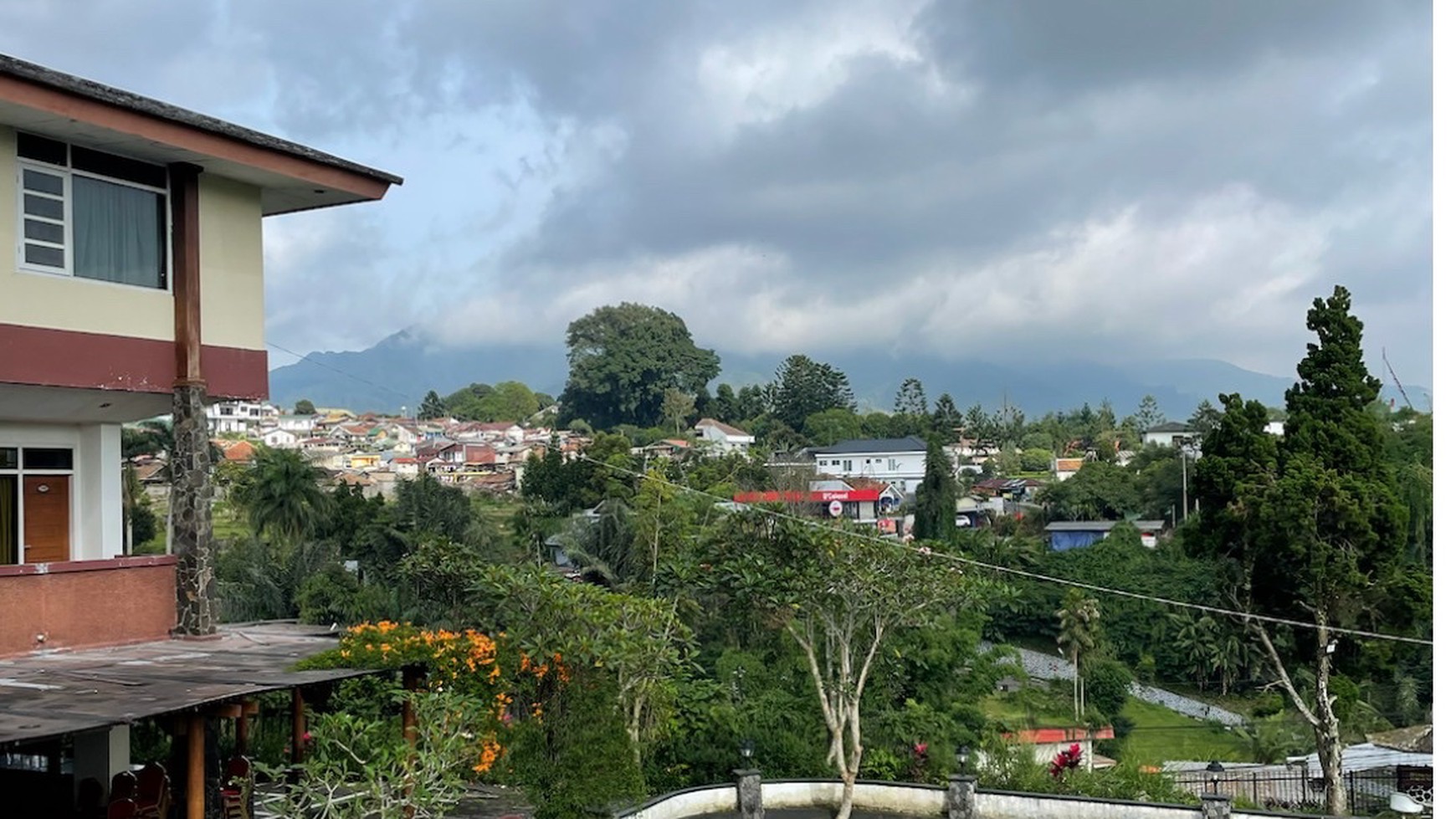 Villa Resort Puncak di jl Raya Puncak