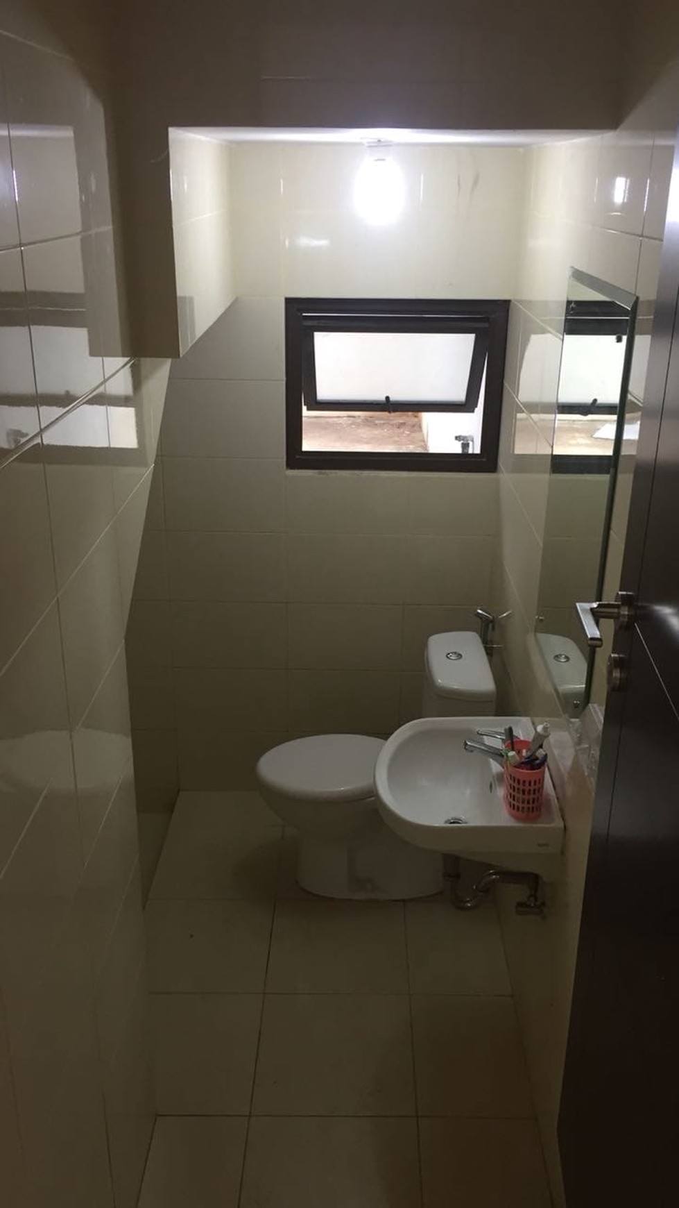 Rumah standar Nusa loka Park BSD city Halaman belakang luas