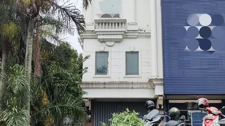 Ruko fifth avenue  gading serpong  Lokasi depan mall sms