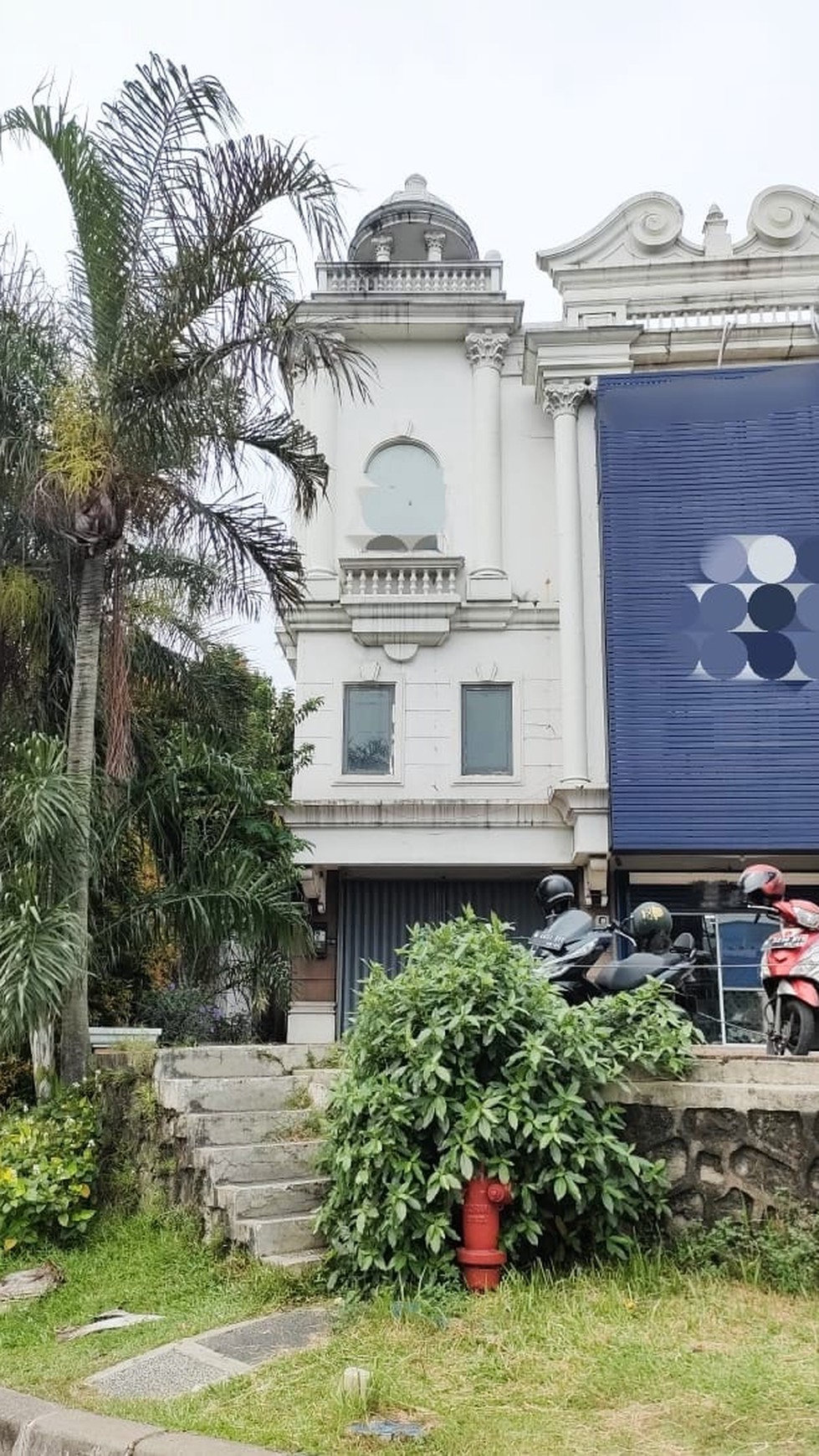 Ruko fifth avenue  gading serpong  Lokasi depan mall sms