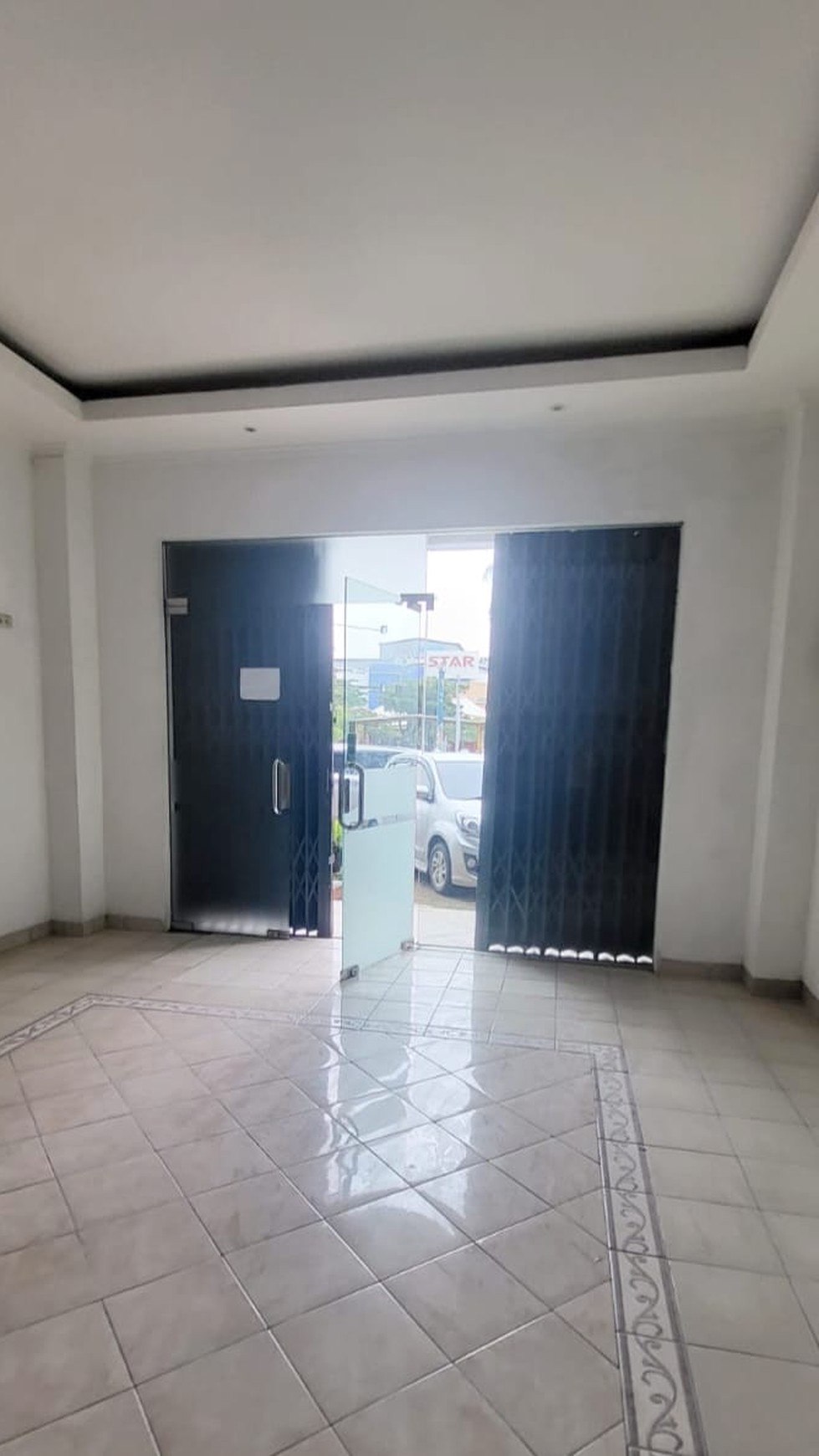 Ruko fifth avenue  gading serpong  Lokasi depan mall sms