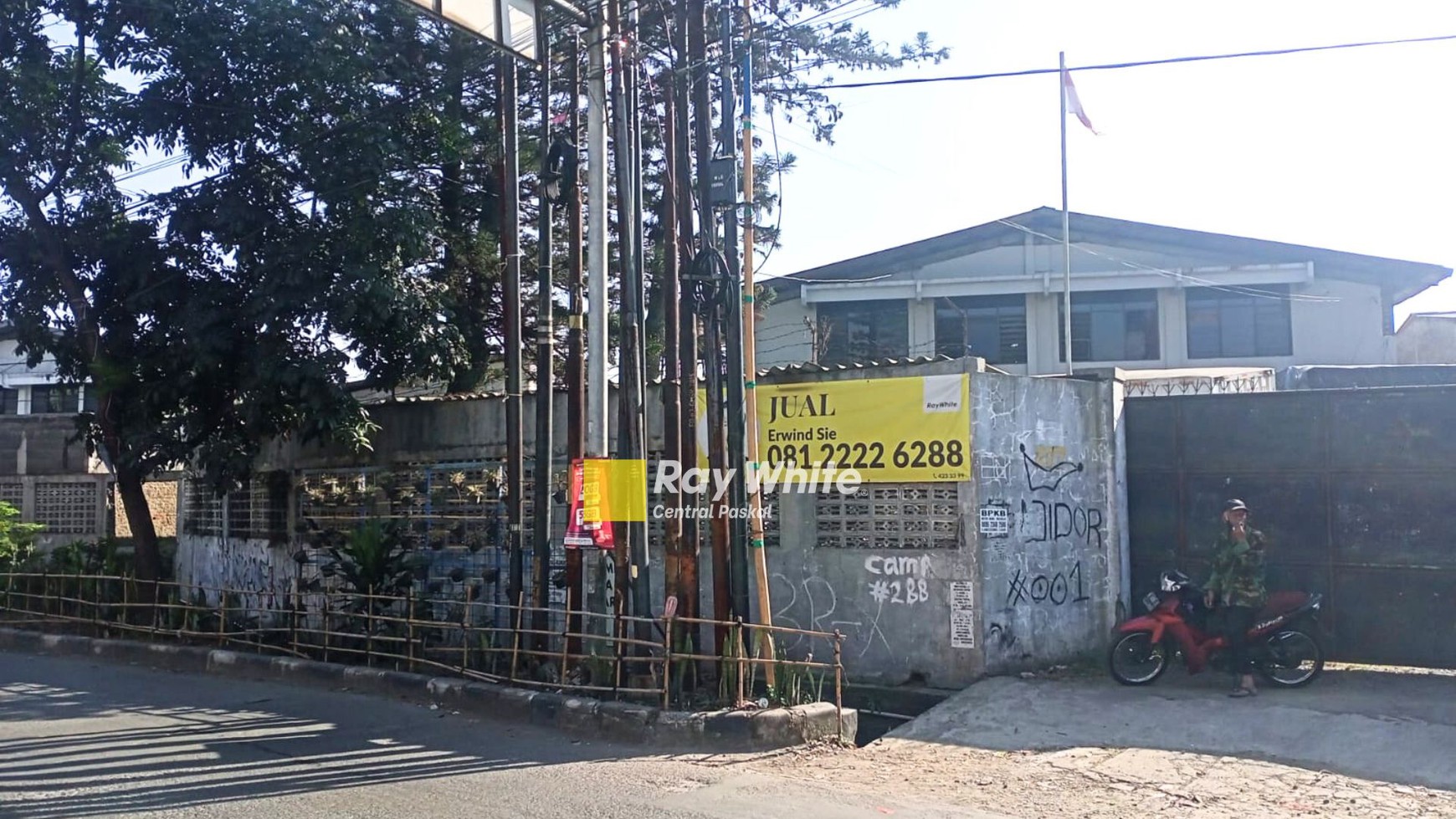 Gudang Besar di Mainroad Gempol Sari Bandung