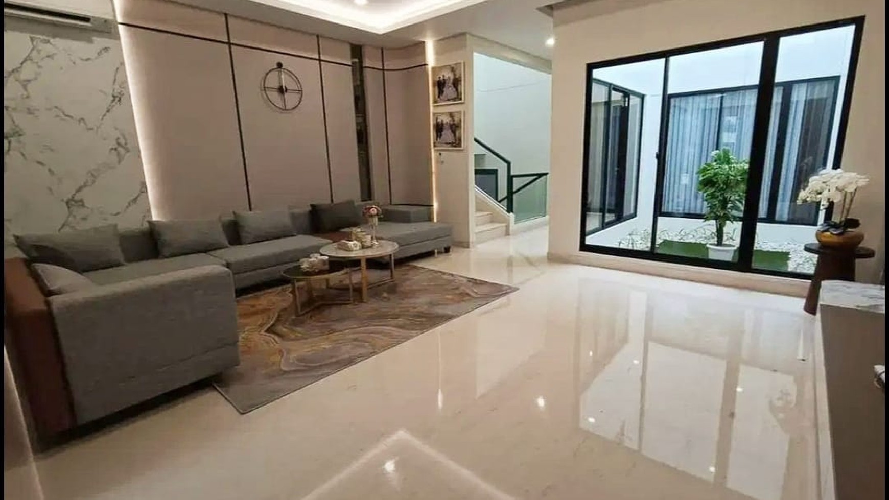 Turun Harga Rumah Full Furnished Split level di Mozart, Symphonia Gading Serpong