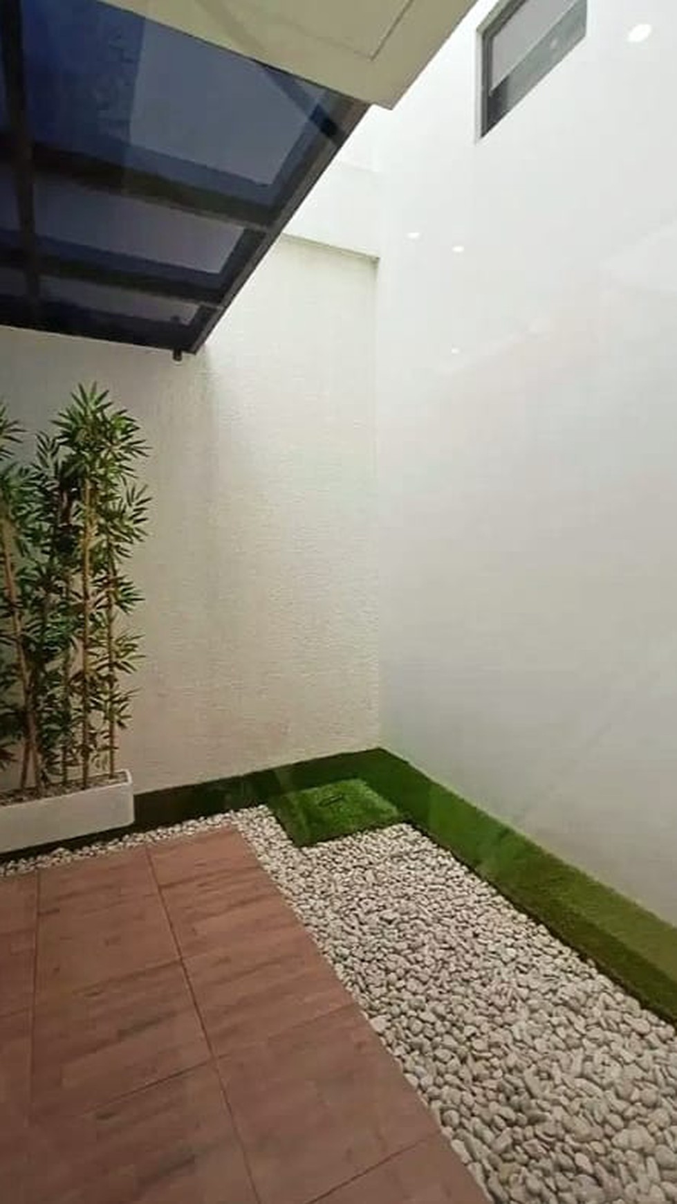 Turun Harga Rumah Full Furnished Split level di Mozart, Symphonia Gading Serpong