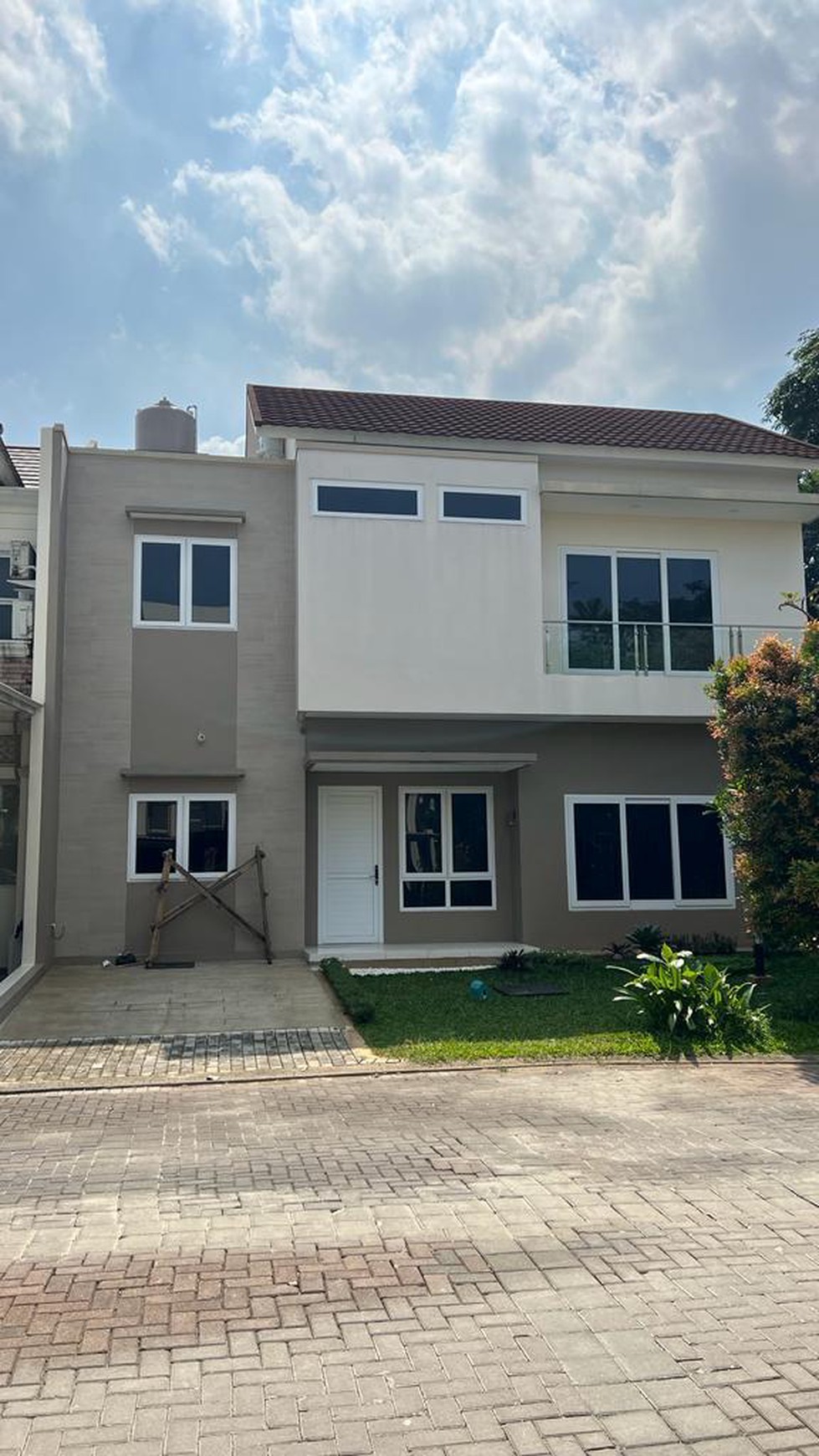 Rumah Baru Hook, Bangunan Mandiri, Greenwich Park Cluster Hyland BSD Serpong Tangerang, Siap Huni