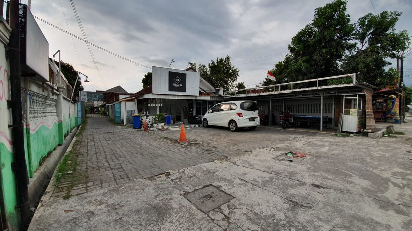 Tanah Bonus Rumah Cocok Untuk Usaha Lokasi di Condong Catur 