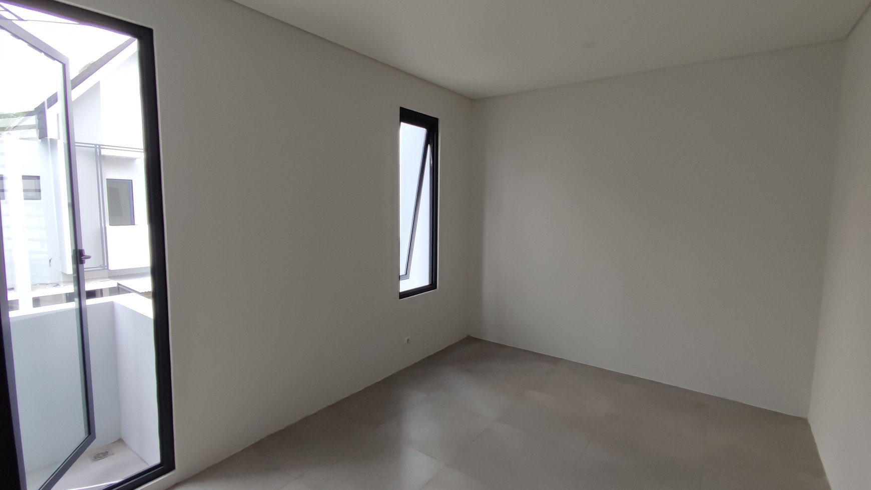 Flash Rent. Rumah Bagus Myza Cosmo House, Bsd