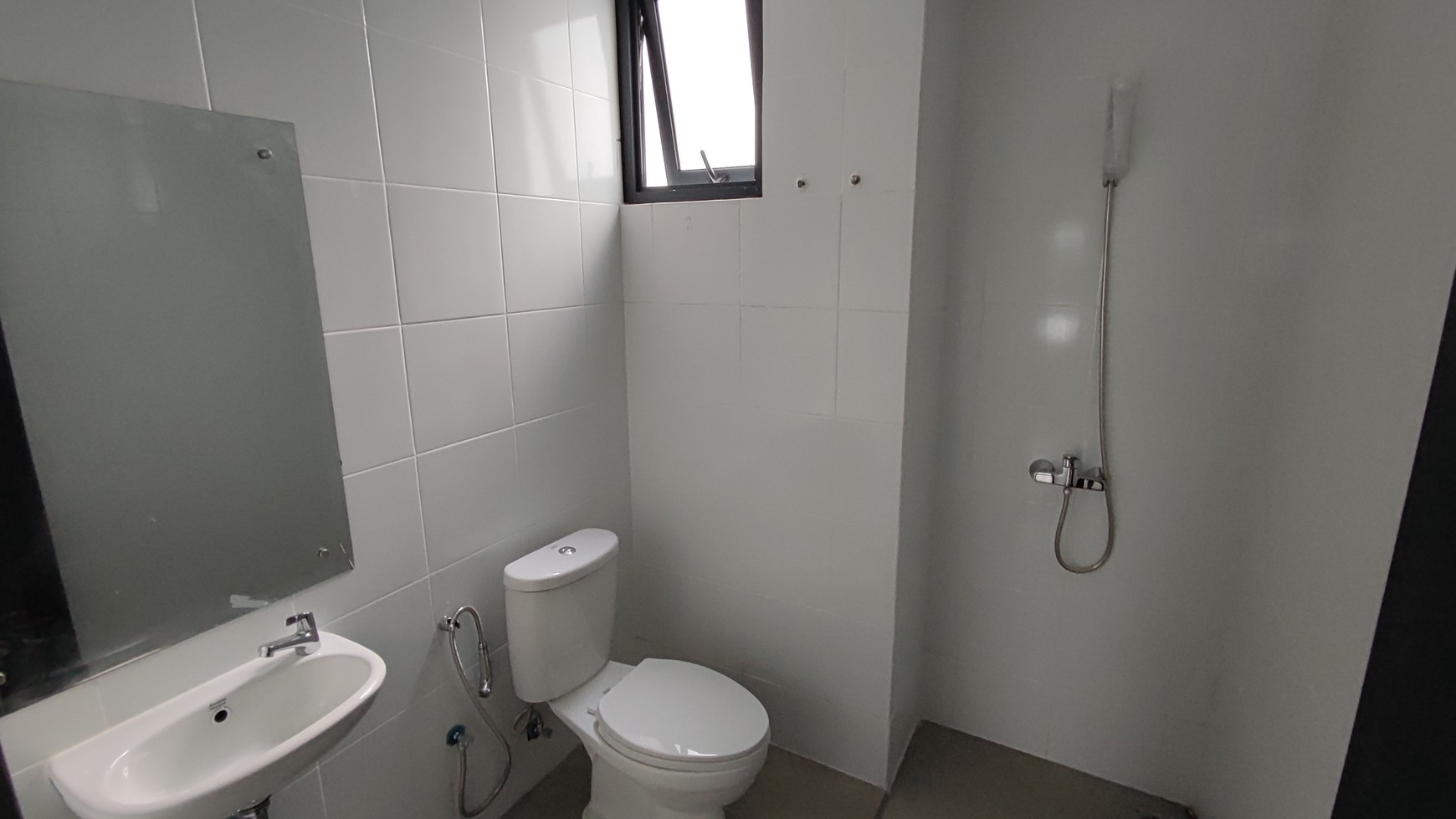Flash Rent. Rumah Bagus Myza Cosmo House, Bsd