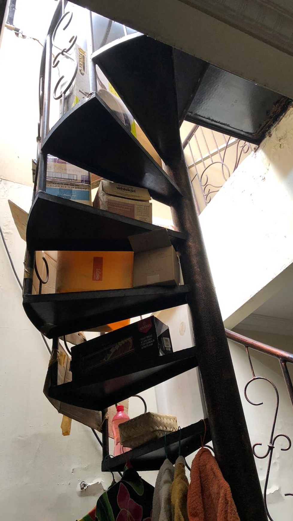 Rumah Luas Diarea Jl Delima Rempoa Semi Furnished Near Akses Toll Veteran