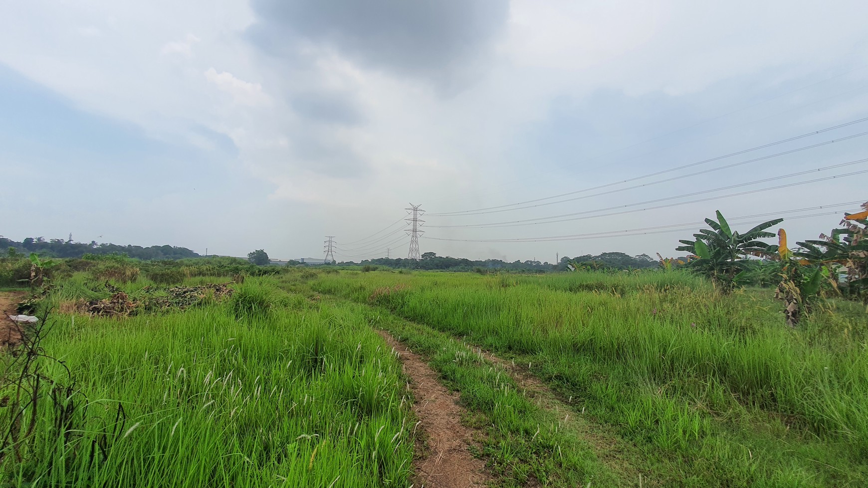 TURUN HARGA. Lahan seluas 11 hektar di kawasan Narogong - Limus Nunggal, Ciketing Udik, Pasir Angin