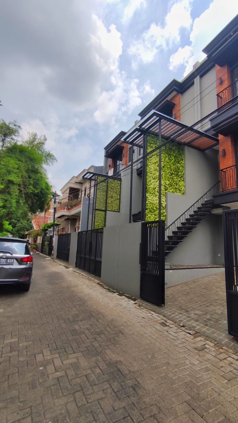 Dijual townhouse 3lantai Brand New - Cilandak