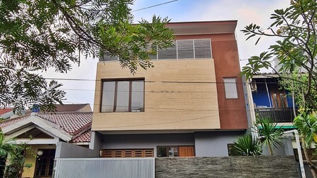 Rumah Cantik Siap Huni Area Pondok Indah