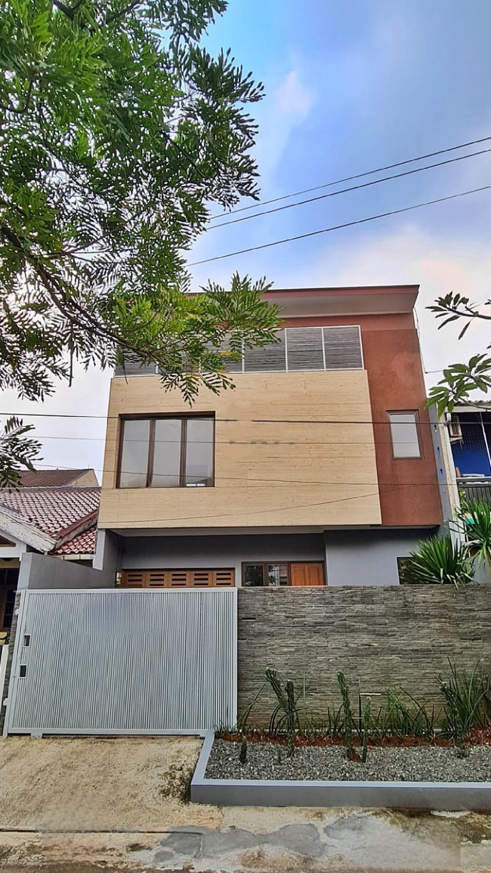 Rumah Cantik Siap Huni Area Pondok Indah