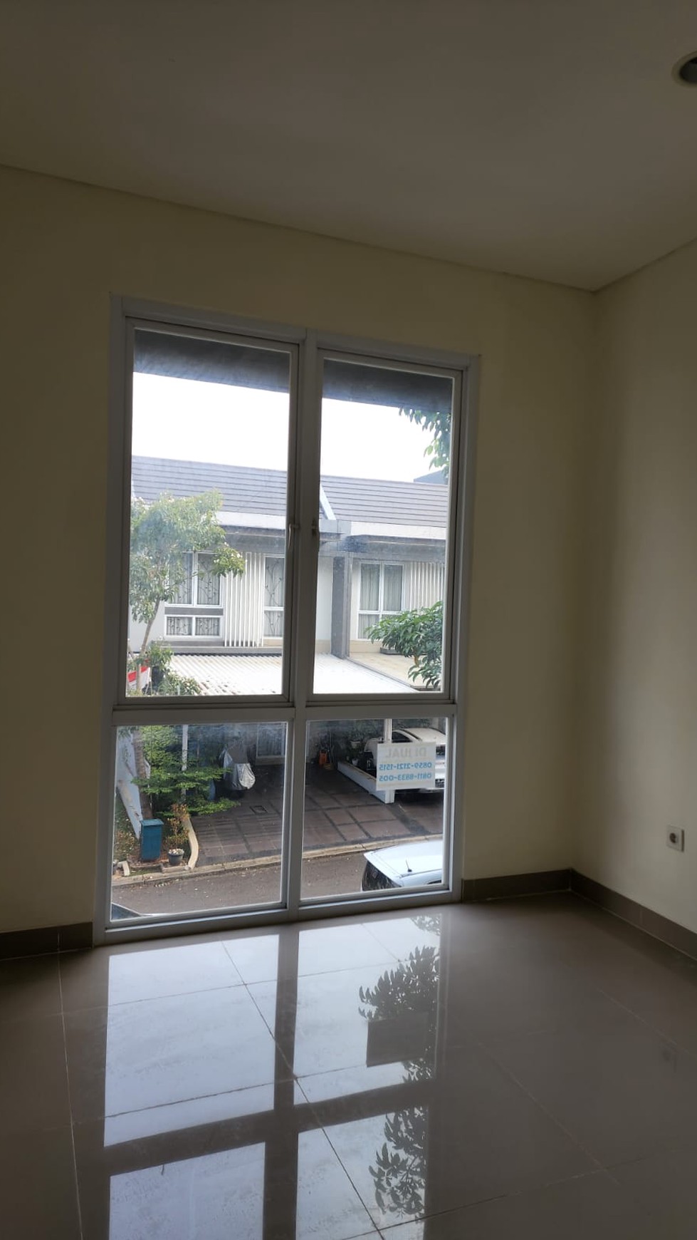 Turun Harga. Rumah 2 Lantai semi Furnished di Cluster Baru Frasser Park CBD Citra Gran