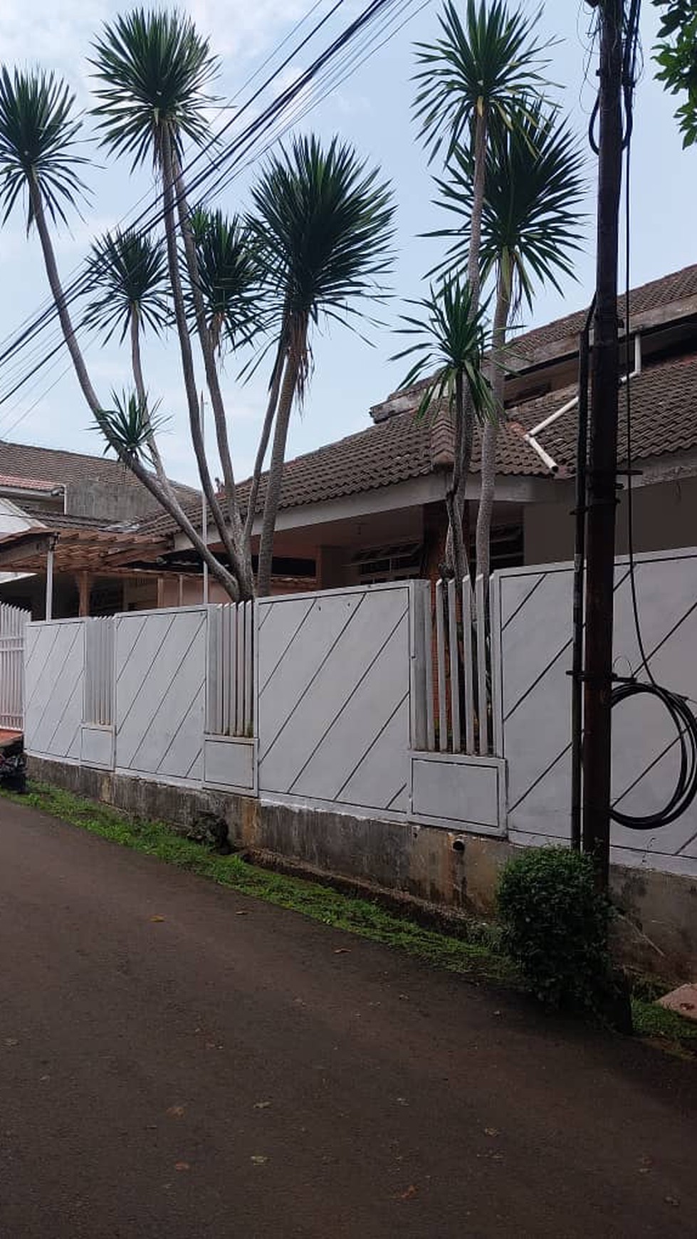 Rumah 2 Lantai Lokasi Strategis Area Cirender Lebak Bulus