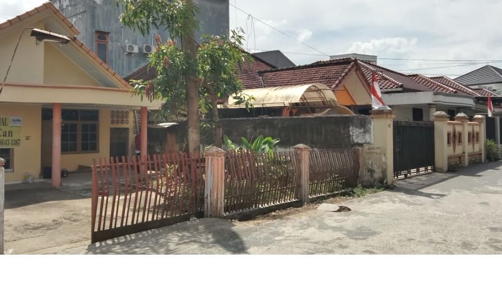 DI JUAL RUMAH  tengah kota lokasi premium 