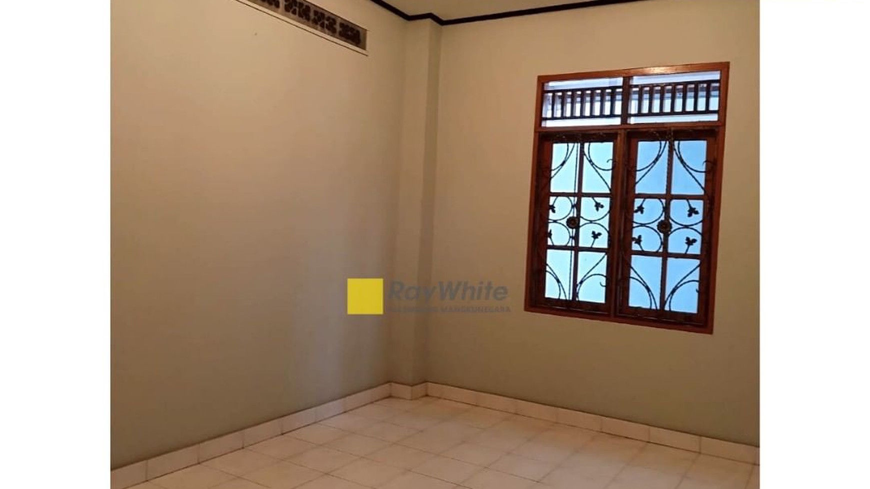 DIJUAL RUMAH TENGAH KOTA 